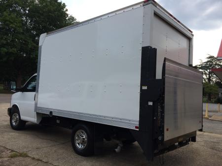 12FT BOX. FIBERGLASS WALLS . EXTRA LOCKS AND SECURITY SYSTEM ON ROLL UP REAR DOOR