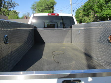 DIAMOND PLATE AND SPRAY IN BEDLINER