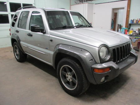 2003 Jeep Liberty 2WD, V6, Very Clean inside and Out! Needs Nothing!  Must see to appreciate! Price $ 5900